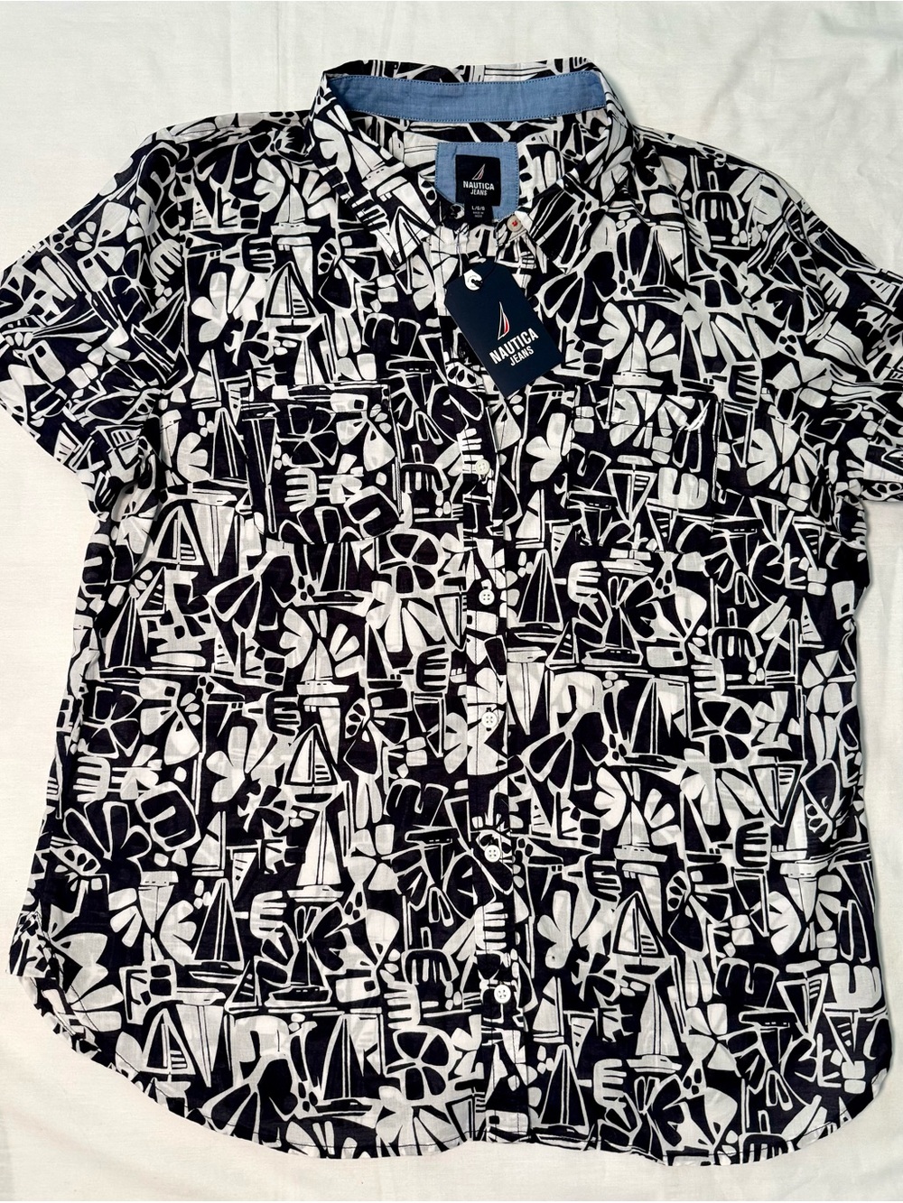 NWT Nautica Jeans Women’s Large Button Front Shirt Sailboat Print Cotton Navy